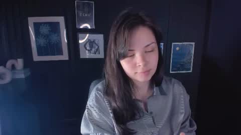 Snapshot of maya___muse chatting on 06-24-26, 03:33 Maya online show from 06-24-26, 03:33