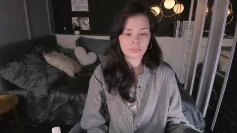 Snapshot of maya___muse chatting on 06-29-26, 01:55 Maya online show from 06-29-26, 01:55