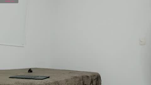 Snapshot of maya__fox chatting on 07-31-26, 12:10 OF mayitta19 online show from 07-31-26, 12:10