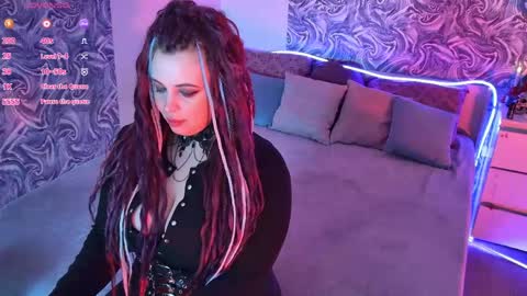 Maya Mils online show from 05-31-26, 01:14