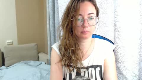 Maya online show from 09-10-25, 04:23