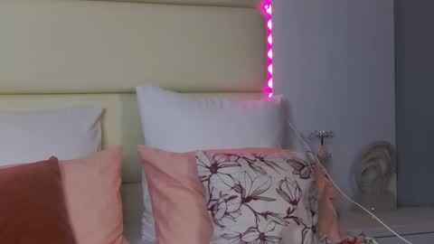 Maya online show from 03-05-26, 09:22