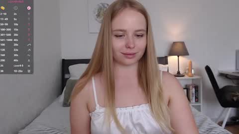 Snapshot of maybebabyx chatting on 07-15-26, 05:45 maybebabyx online show from 07-15-26, 05:45