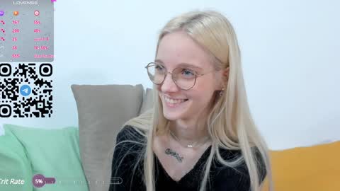 Snapshot of maydaguy chatting on 12-06-24, 06:37 Megan online show from 12-06-24, 06:37