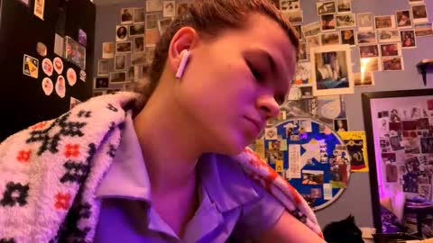 Rose online show from 03-12-26, 09:32