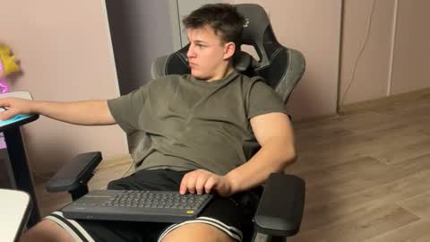 Slava and Alextatto online show from 02-19-26, 05:42