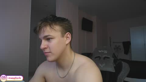 Snapshot of maygly chatting on 05-16-26, 06:54 Slava and Alextatto online show from 05-16-26, 06:54