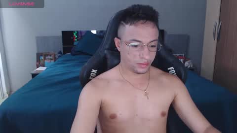 Snapshot of mayke1996 chatting on 11-13-25, 11:42 Mayke online show from 11-13-25, 11:42