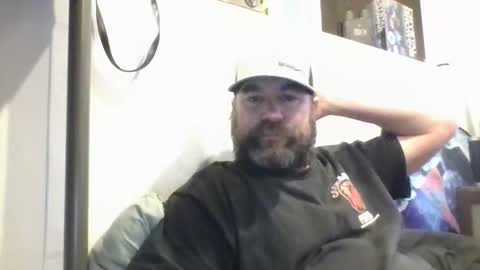 Snapshot of mayoramx chatting on 03-09-26, 01:15 Dad bod 43 online show from 03-09-26, 01:15