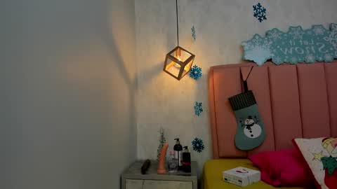 Snapshot of mayroberts chatting on 12-23-24, 12:19 MAY online show from 12-23-24, 12:19