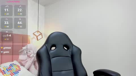 Snapshot of mayroberts chatting on 01-20-25, 03:39 MAY online show from 01-20-25, 03:39