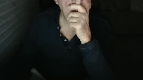 Snapshot of mbeastie chatting on 12-10-24, 12:06 Beastie online show from 12-10-24, 12:06