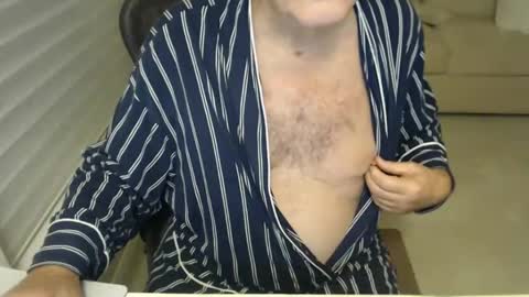 Snapshot of mbeastie chatting on 12-23-24, 03:29 Beastie online show from 12-23-24, 03:29