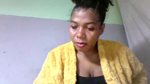 Snapshot of mbotiamby chatting on 07-17-26, 06:46 mbotiamby online show from 07-17-26, 06:46