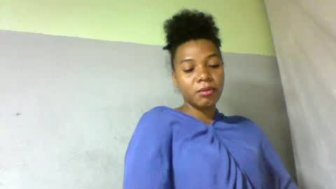 Snapshot of mbotiamby chatting on 07-18-26, 07:17 mbotiamby online show from 07-18-26, 07:17