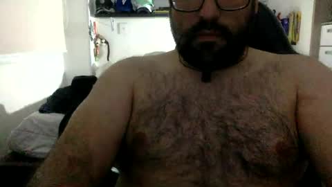Snapshot of mbotve chatting on 06-12-26, 05:17 VzlaMan online show from 06-12-26, 05:17