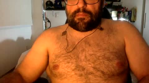 Snapshot of mbotve chatting on 06-17-26, 07:44 VzlaMan online show from 06-17-26, 07:44