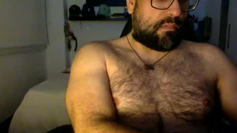Snapshot of mbotve chatting on 06-18-26, 06:13 VzlaMan online show from 06-18-26, 06:13
