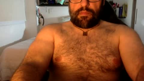 Snapshot of mbotve chatting on 06-19-26, 05:45 VzlaMan online show from 06-19-26, 05:45