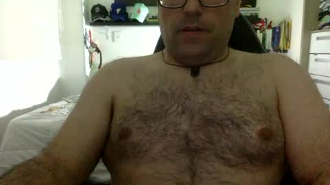 Snapshot of mbotve chatting on 06-21-26, 05:54 VzlaMan online show from 06-21-26, 05:54