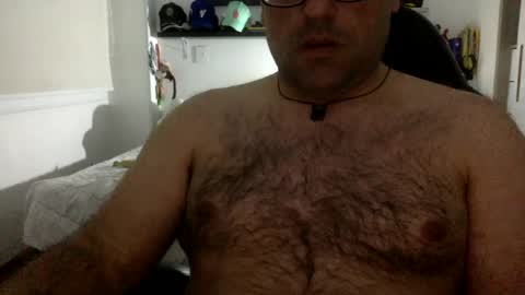 Snapshot of mbotve chatting on 06-22-26, 04:42 VzlaMan online show from 06-22-26, 04:42