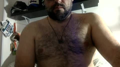 Snapshot of mbotve chatting on 07-07-26, 06:47 VzlaMan online show from 07-07-26, 06:47