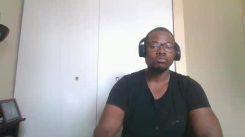 Mark online show from 02-12-26, 03:51