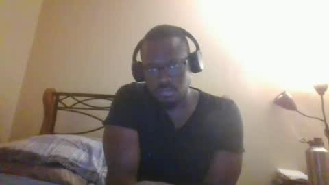 Snapshot of mbsupreme chatting on 06-22-26, 03:58 Mark online show from 06-22-26, 03:58