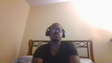 Snapshot of mbsupreme chatting on 07-14-26, 03:44 Mark online show from 07-14-26, 03:44
