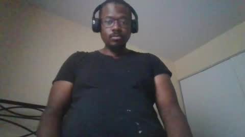 Snapshot of mbsupreme chatting on 07-14-26, 01:17 Mark online show from 07-14-26, 01:17
