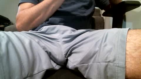 Snapshot of mcbuster11 chatting on 09-16-25, 04:24 mcbuster11 online show from 09-16-25, 04:24