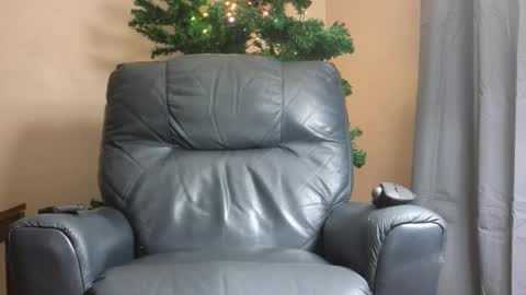 Snapshot of mckhero chatting on 11-19-25, 12:27 Sean online show from 11-19-25, 12:27