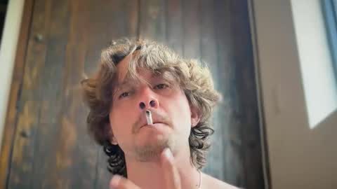 Snapshot of mcklister69 chatting on 05-18-26, 07:41 mcklister online show from 05-18-26, 07:41