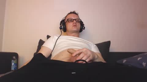 Snapshot of mcmike_es chatting on 12-23-24, 03:12 Mike online show from 12-23-24, 03:12