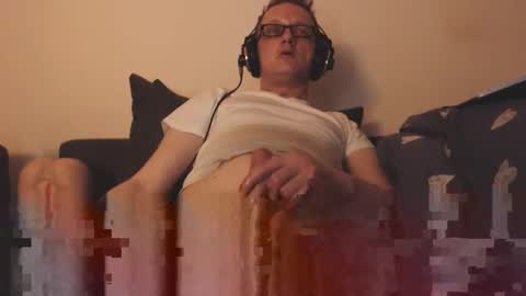 Snapshot of mcmike_es chatting on 12-26-24, 09:33 Mike online show from 12-26-24, 09:33