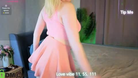 Melissa online show from 05-26-26, 01:34