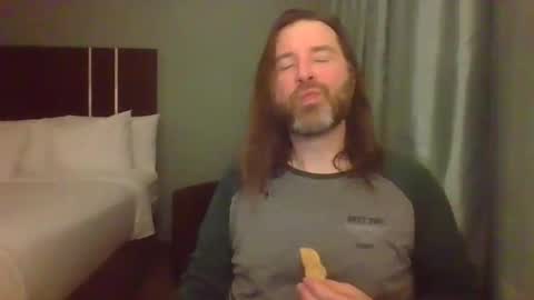 me2crazy online show from 10-27-25, 01:53