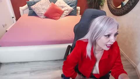 Snapshot of meamandax chatting on 02-17-25, 11:23 meamandax online show from 02-17-25, 11:23