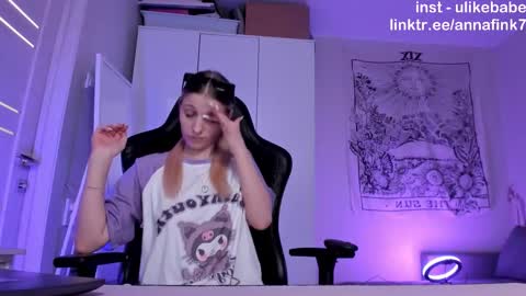 Snapshot of meandmaboy chatting on 11-16-25, 09:53 Anna online show from 11-16-25, 09:53