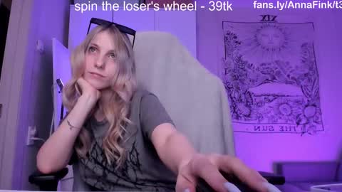 Snapshot of meandmaboy chatting on 02-13-26, 07:43 Anna online show from 02-13-26, 07:43