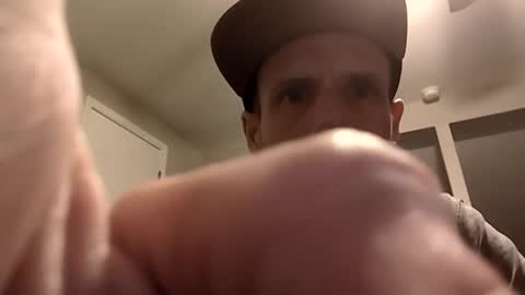 Snapshot of meanfinger chatting on 02-20-26, 06:19 Jizzy online show from 02-20-26, 06:19