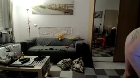 Snapshot of meazenfree2617 chatting on 11-16-25, 06:02 meazenfree2617 online show from 11-16-25, 06:02