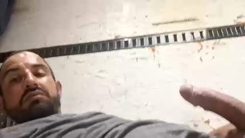 Snapshot of mechanix88 chatting on 05-17-26, 12:01 Bruh online show from 05-17-26, 12:01