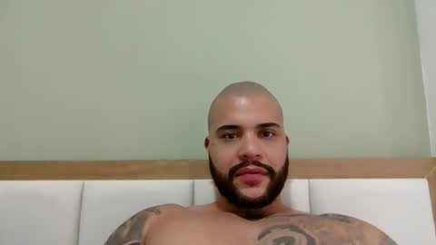 Snapshot of medellindrak chatting on 10-12-25, 06:07 filippoae online show from 10-12-25, 06:07