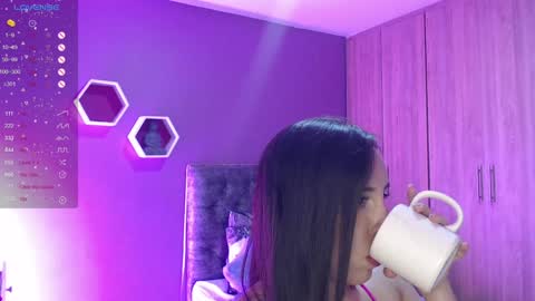 Snapshot of medelynevans chatting on 02-07-25, 11:34 medelyn Instagram mady evans13 online show from 02-07-25, 11:34