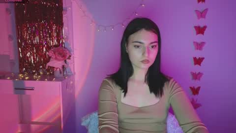 Snapshot of medina_andress chatting on 03-05-25, 04:35 Dina online show from 03-05-25, 04:35