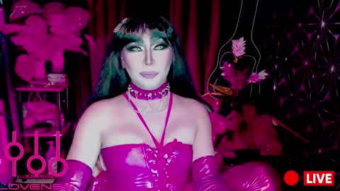 THE QUEEN ALPHA   Queen Medusa Prey online show from 02-13-26, 08:05