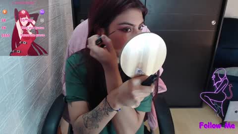 Snapshot of medussa_kat chatting on 01-15-25, 08:16 Katrina online show from 01-15-25, 08:16