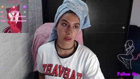 Snapshot of medussa_kat chatting on 01-26-25, 09:18 Katrina online show from 01-26-25, 09:18