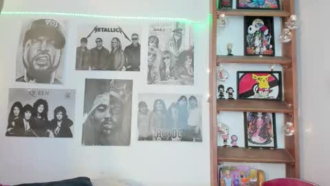 Emily online show from 11-12-25, 10:20